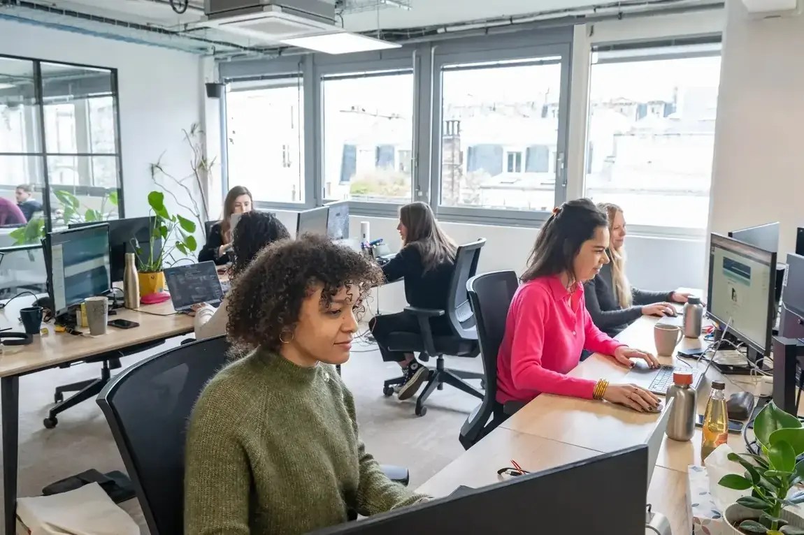 About Us Skillup - Colorful Pictures - Elegant HD Collection